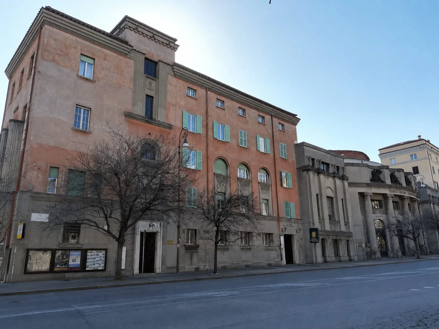 Palazzo DLF, Via Bari 20, Roma
